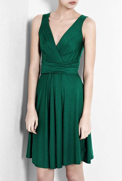 Dkny Emerald Green Sleeveless Vneck Dress in Green (emerald) - Lyst | Green bridesmaid dresses ...