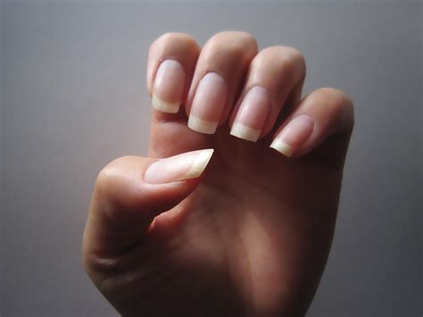 How to grow beautiful and healthy nails naturally - Rinniboo | Healthy nails, Long nails ...