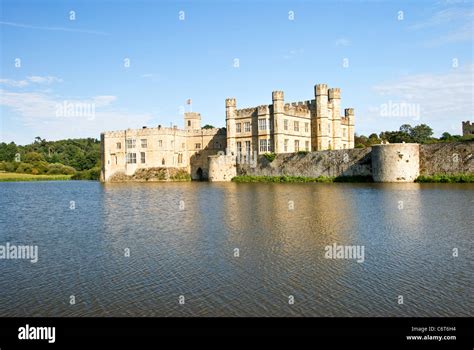 Leeds Castle Kent Stock Photo - Alamy