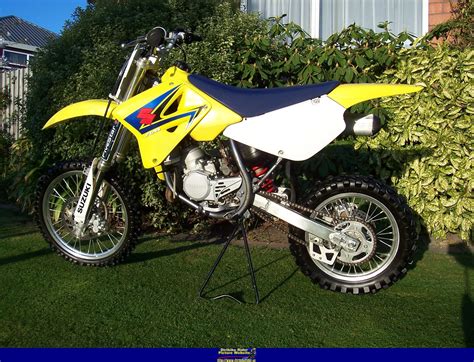 2011 Suzuki RM 85 - Moto.ZombDrive.COM