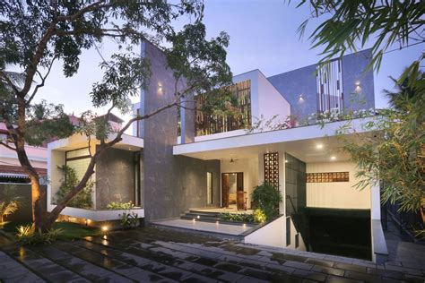 The Axial House - A Contemporary Residence In Kerala | VM Architects - The Architects Diary