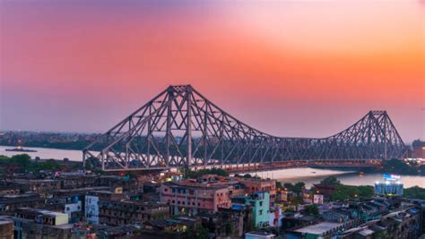 Howrah Bridge Photos Stock Photos, Pictures & Royalty-Free Images - iStock