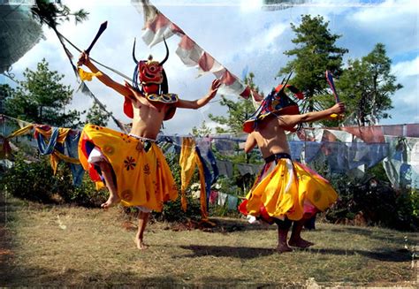 Ritual Mask Dance | Bhutanese monks perfom a ritual dance | Anna M | Flickr