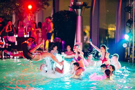 You Know It's Summer When The Hard Rock Hotel Pool Party Season Starts