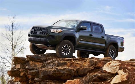 Toyota offers dealer-installed lift kit for Tacoma