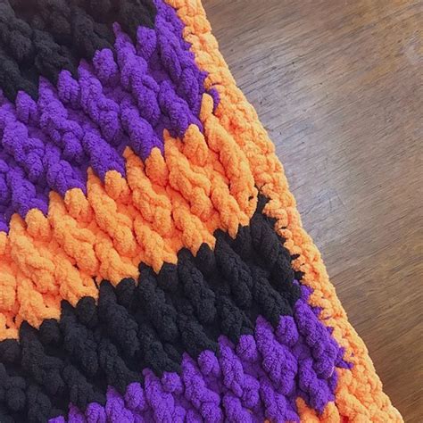 How To Make the Alpine Stitch Blanket | Crochet, Halloween crochet ...