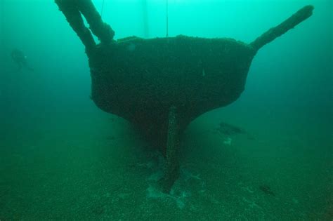 Lake Huron shipwrecks 3D imaged by marine archeologists | CBC News