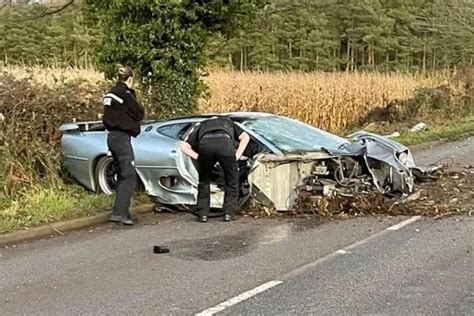 Top Gear: Jaguar XJ220 Driven By Freddie Flintoff Crashed In Horrific Incident | Top gear ...