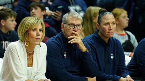 Geno Auriemma and Chris Dailey on the cusp of an NCAA record for ...