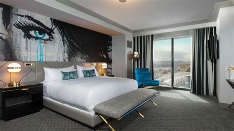 Las Vegas Luxury Hotel Rooms and Suites | The Cosmopolitan