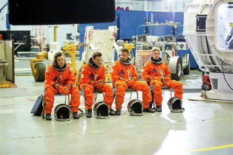 One Direction premieres music video filmed at NASA - Houston Chronicle