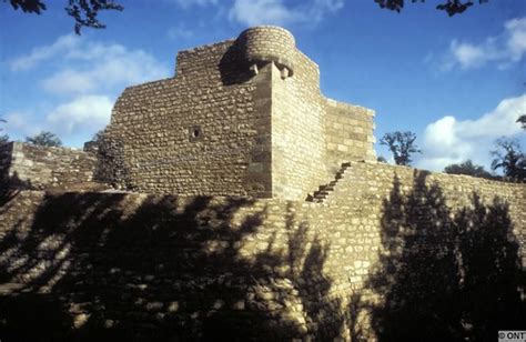 Dudelange Castle Ruins, Dudelange, Luxembourg - SpottingHistory