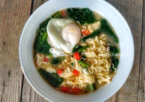 Resep Indomie rebus ala Warkop oleh Anik P@won Qulo - Cookpad