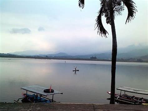 Bendungan Sutami atau Waduk Karangkates, Kabupaten Malang. | Bendungan ...