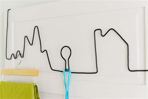 DIY Hanging Wire Facade