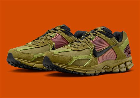 Nike Zoom Vomero 5 "Pacific Moss" Release Date | SneakerNews.com