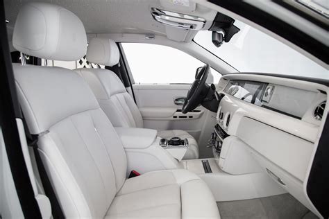 2021 Rolls Royce Phantom Pure White For Sale in Dubai, UAE