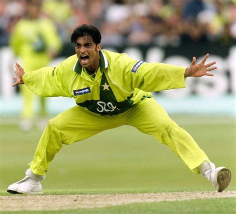 Pakistan Cricket Players Historical Images: Shoaib Akhtar