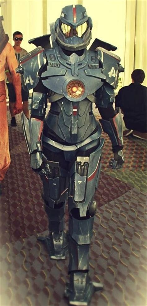 Femme Gypsy Danger Cosplay - Project-Nerd