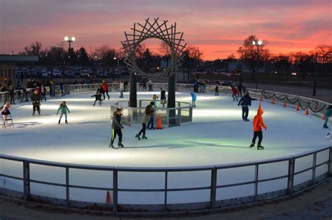 COLD RUSH BRINGS FREE WINTER FUN TO WARREN CITY SQUARE - LittleGuide Detroit