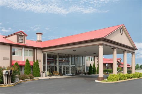 Ramada by Wyndham Bowling Green - 16 Reviews - Hotels - 4767 ...