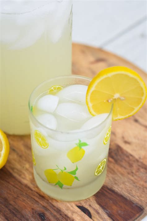 Sugar Free Lemonade - THM Fuel Pull Sipper | Low Carb