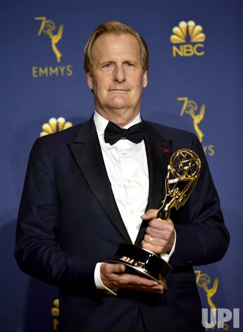 Photo: Jeff Daniels wins award at the 70th Primetime Emmy Awards in Los Angeles ...