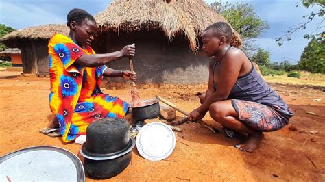 Cooking most Appetizing village food in Uganda 🇺🇬feat @erinahtl ...