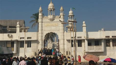 Haji Ali Dargah, Mumbai – Discovering India