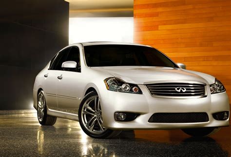 Infiniti M35 technical specifications and fuel economy