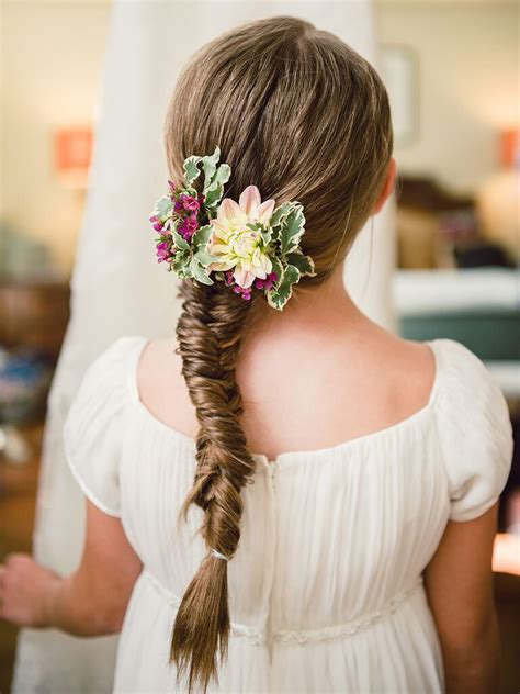 14 Adorable Flower Girl Hairstyles