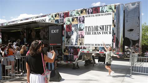 Fans Claim Taylor Swift’s Eras Tour Merch Fades Considerably After One Wash | Teen Vogue