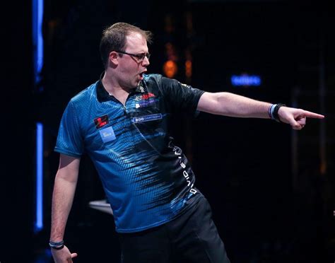 Evans claims the spoils on Day Two of Icons of Darts Phase Four with clean sweep – Darts Planet