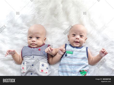 Newborn Twins Sleeping Image & Photo (Free Trial) | Bigstock