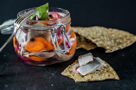 Easy Swedish pickled herring — and its long history – Swedish Spoon