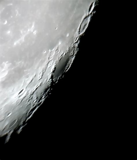 Moon craters last night : r/astrophotography