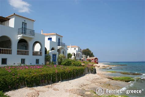 Spetses in the Saronic Gulf - FerriesinGreece.com Blog