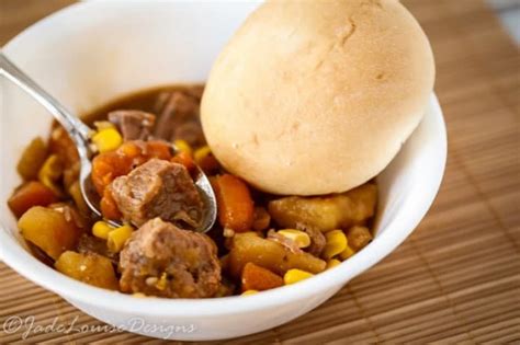 Canned Beef Stew Recipe with a pressure cooker