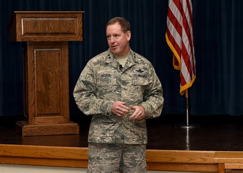 Altus AFB hosts 19th AF leaders during familiarization tour