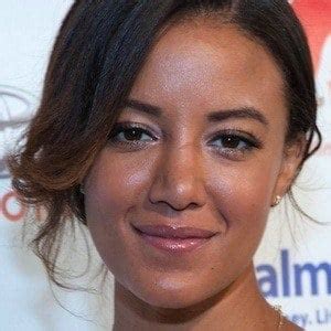 Heather Hemmens - Age, Family, Bio | Famous Birthdays