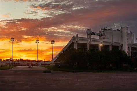 App paves way for digital parking reservations at Cajun Field events | University of Louisiana ...