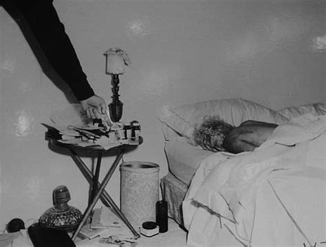 The Marilyn Monroe Death Bed Photo