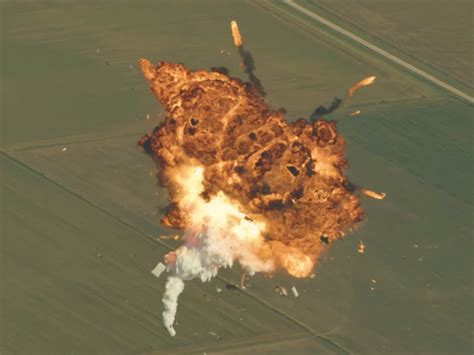 Elon Musk releases epic video of SpaceX rocket explosions - Business Insider