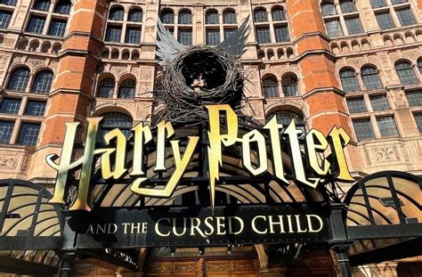 Wizard Walk - Harry Potter walking Tour London | Vox City