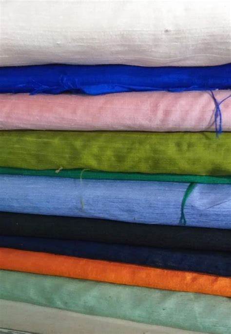 Plain Handloom Raw Silk Fabric, For Garments at Rs 950/meter in ...