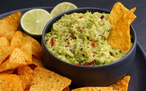 Spicy Guacamole Recipe | Mexican Avocado Dip | SPAR