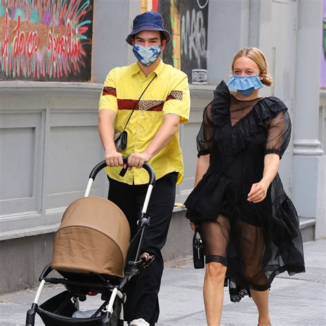 Chloë Sevigny and Her Boyfriend Match Masks While Wearing Summer’s Down-to-Earth Sandal | Vogue