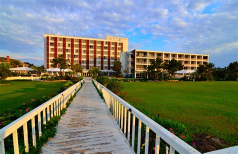 Blockade Runner Beach Resort (Wrightsville Beach, NC) - Resort Reviews - ResortsandLodges.com