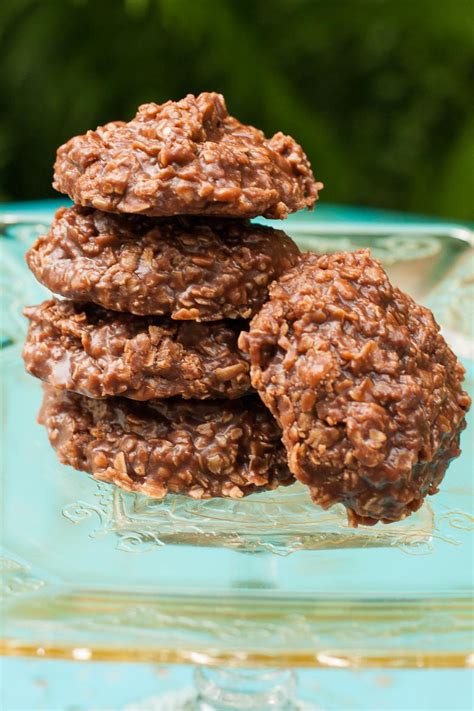 NO BAKE CHOCOLATE PEANUT BUTTER COOKIES