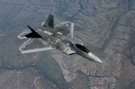 Raptors refuel above the Northern Territory in 2021 | Fighter jets, Us ...